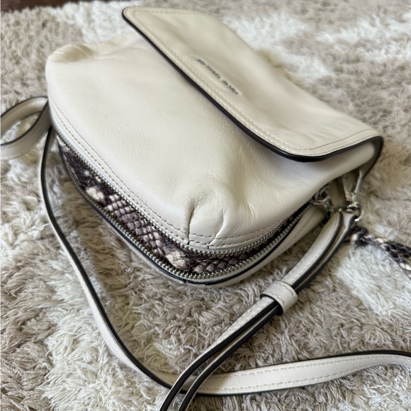 MICHAEL Michael Kors Isabel Leather Crossbody - Picture 4 of 12